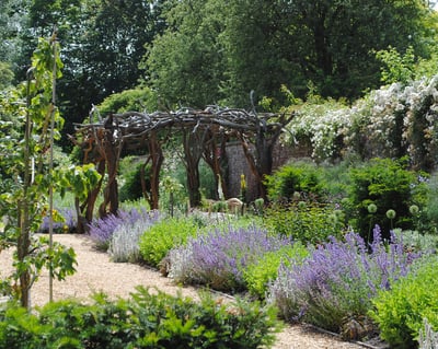 GardenDesignMasterClass_p046-47